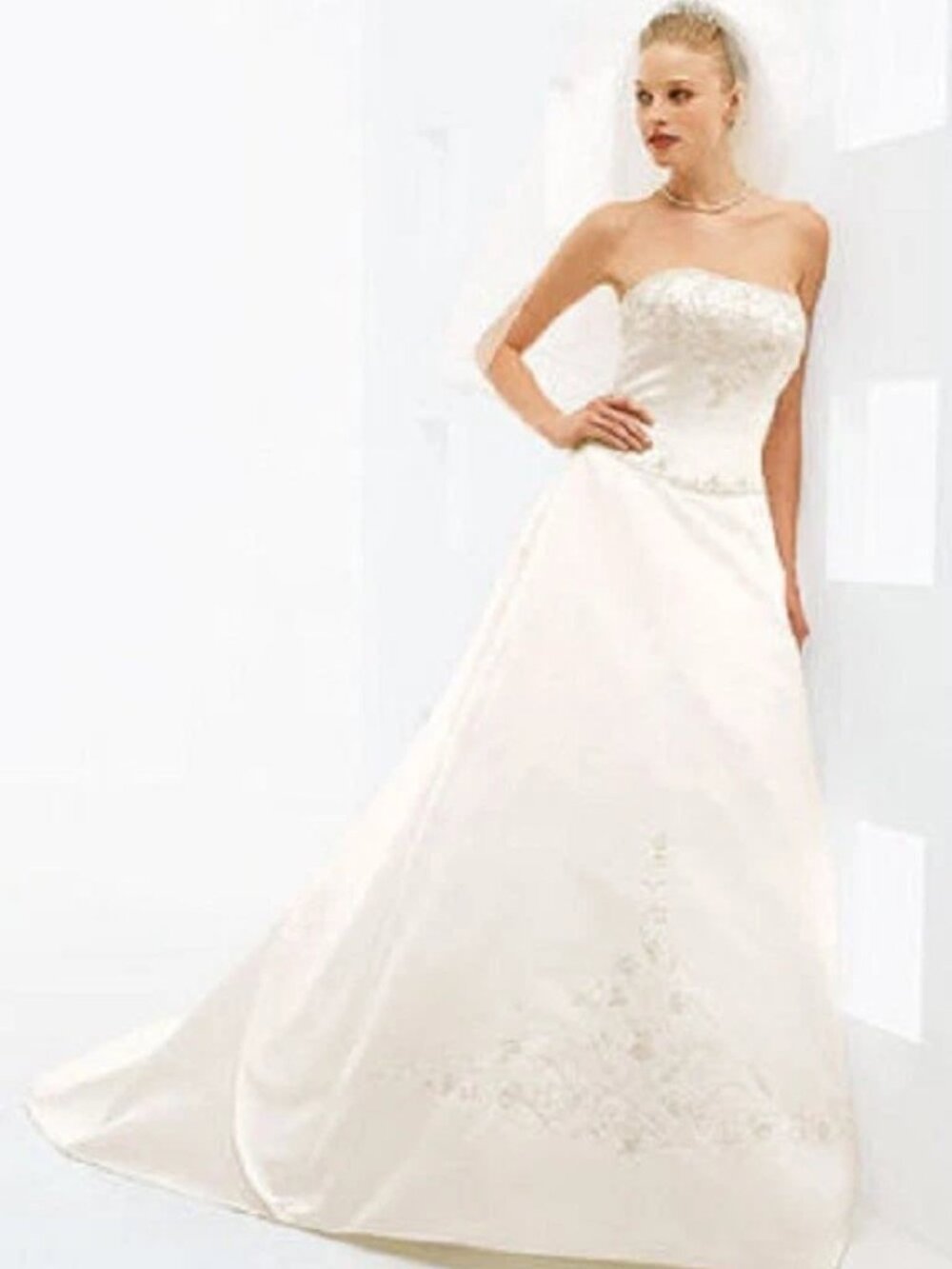 David's Bridal St Tropez White Satin embellished Strapless Wedding gown sz 8